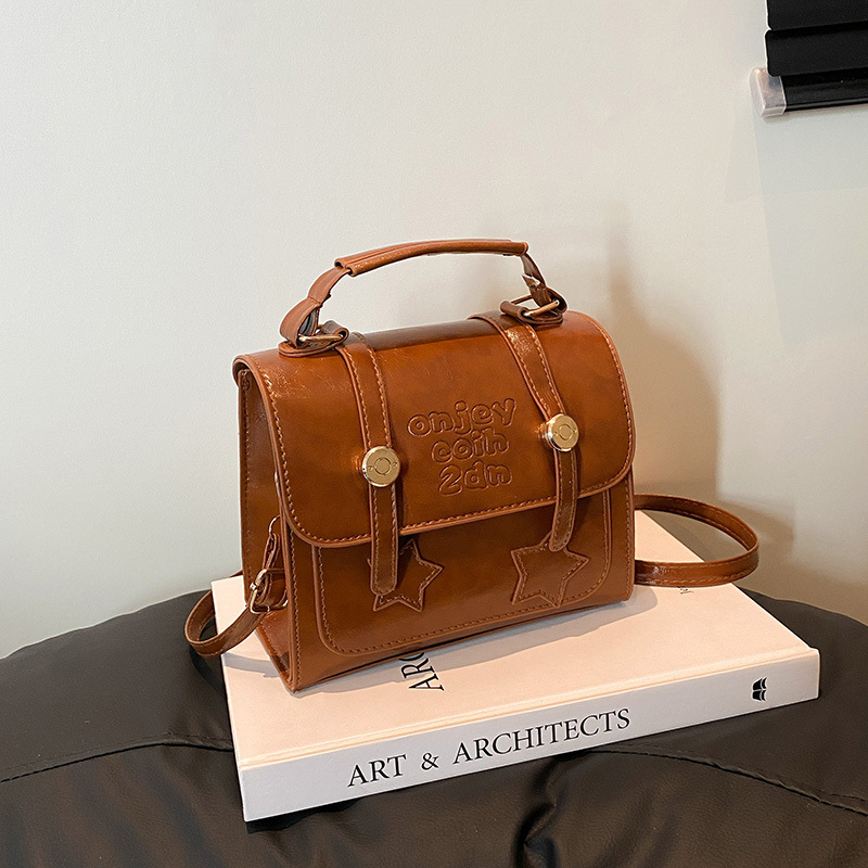 Spring retro crossbody small bag for women, 2025 new trendy single-shoulder bag, high-end Korean fashion hand-held small square bag full figure