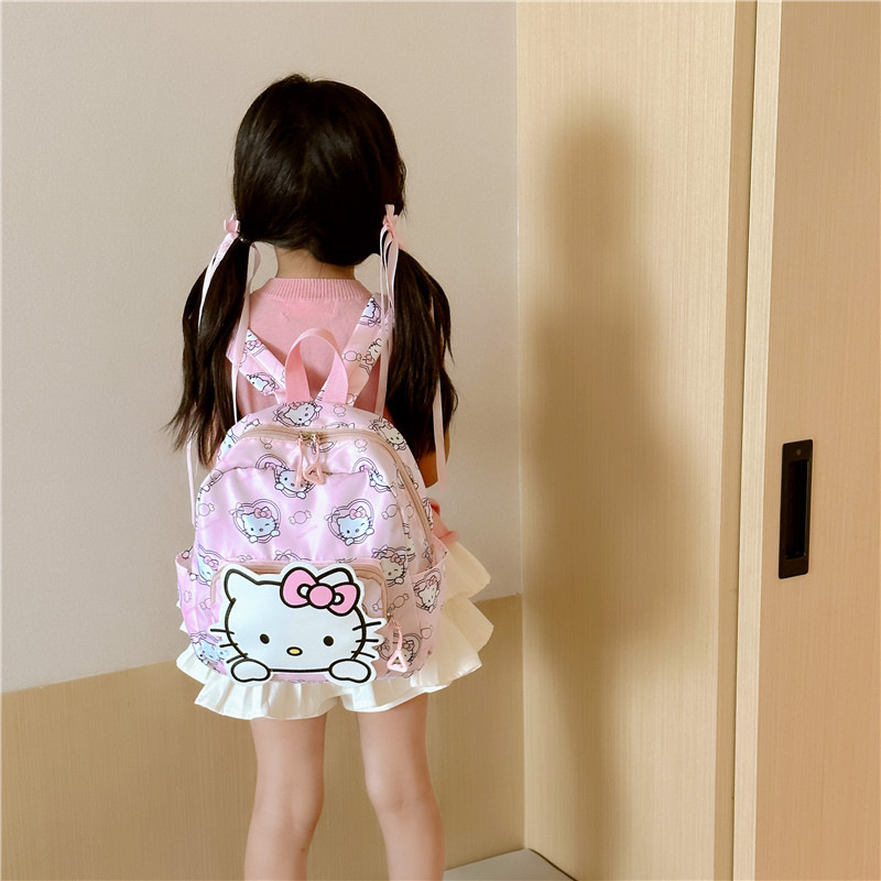 Kulomi schoolbag for girls in grades three to six, large-capacity backpack for girls, reduces burden and protects the spine for junior high school students Application Scenario