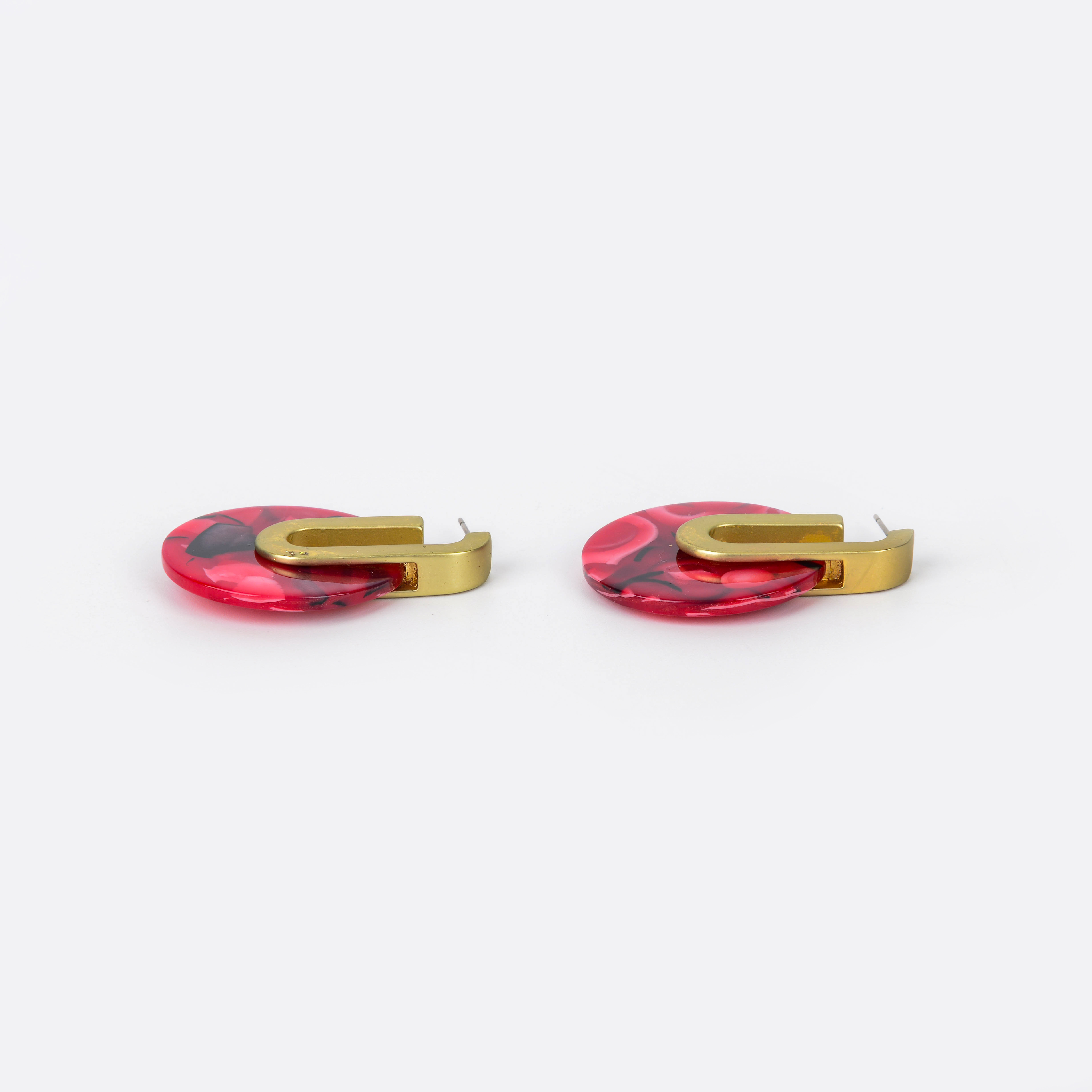 The round acetate plate ear buckles are exquisitely designed and unique. They are fashionable and versatile. The earrings exude a sense of light luxury and sophistication. They are perfect for women details Picture