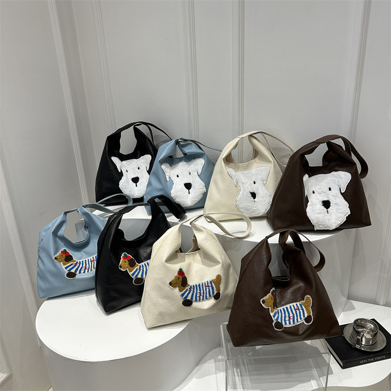 Tote Bag 2024 Winter New style large-capacity simple Korean style Instagram large-capacity single-shoulder bag Cartoon commuter women's bag Application Scenario