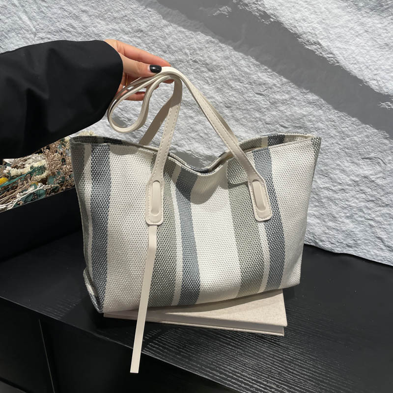 New 2024 large-capacity canvas bag for women, ins single-shoulder canvas bag, commuting cloth bag, large bag full figure