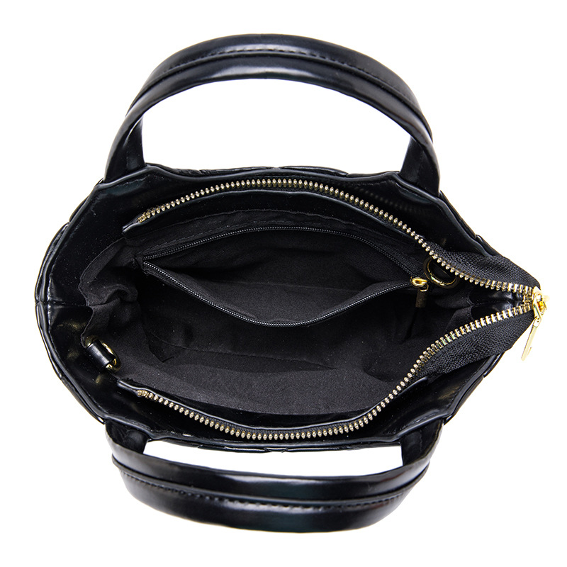 2025 Summer new style basket bag, single-shoulder bag, pu bag, checkered bag, crossbody bag, women's bag, British style Application Scenario