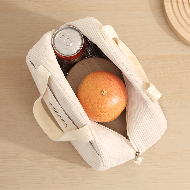 Runhui's new corduroy semi-circular lunch bag, portable bento bag, lunch box bag, student and office worker lunch bag, portable Application Scenario