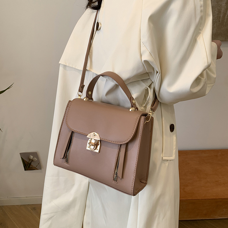 High-end commuter large-capacity bag for women, new Spring 2025 crossbody bag, fashionable single-shoulder bag, tote bag details Picture