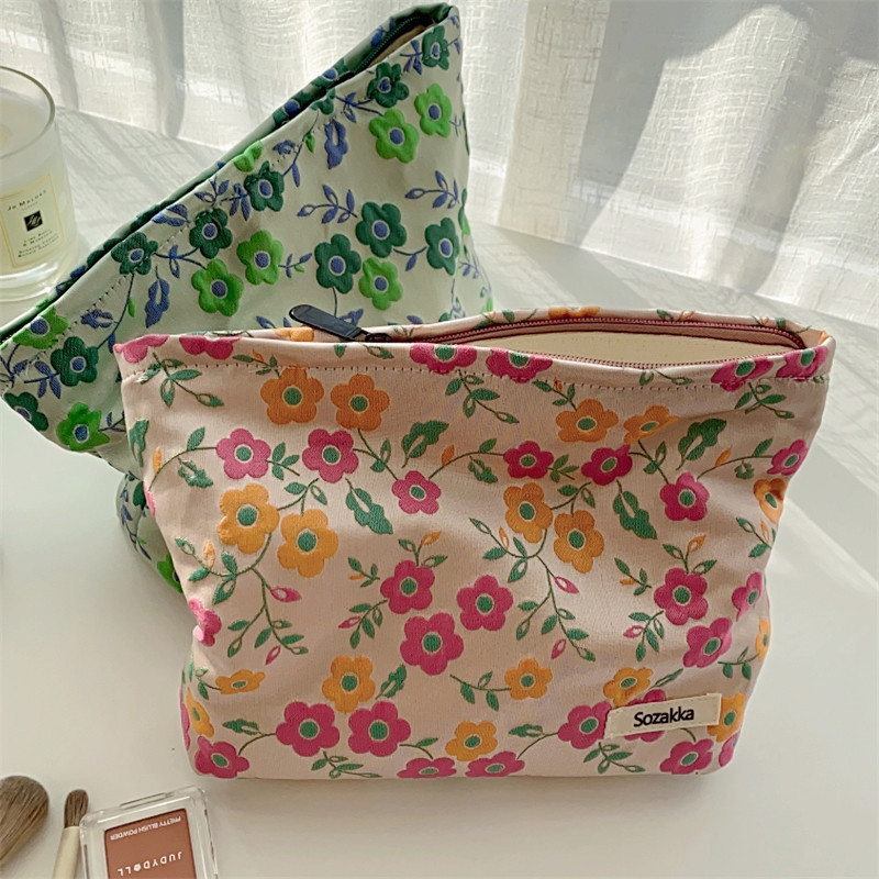 110162 Fresh and clean country Style French Artistic flower makeup bag, ins loose change storage bag, mobile phone clutch full figure