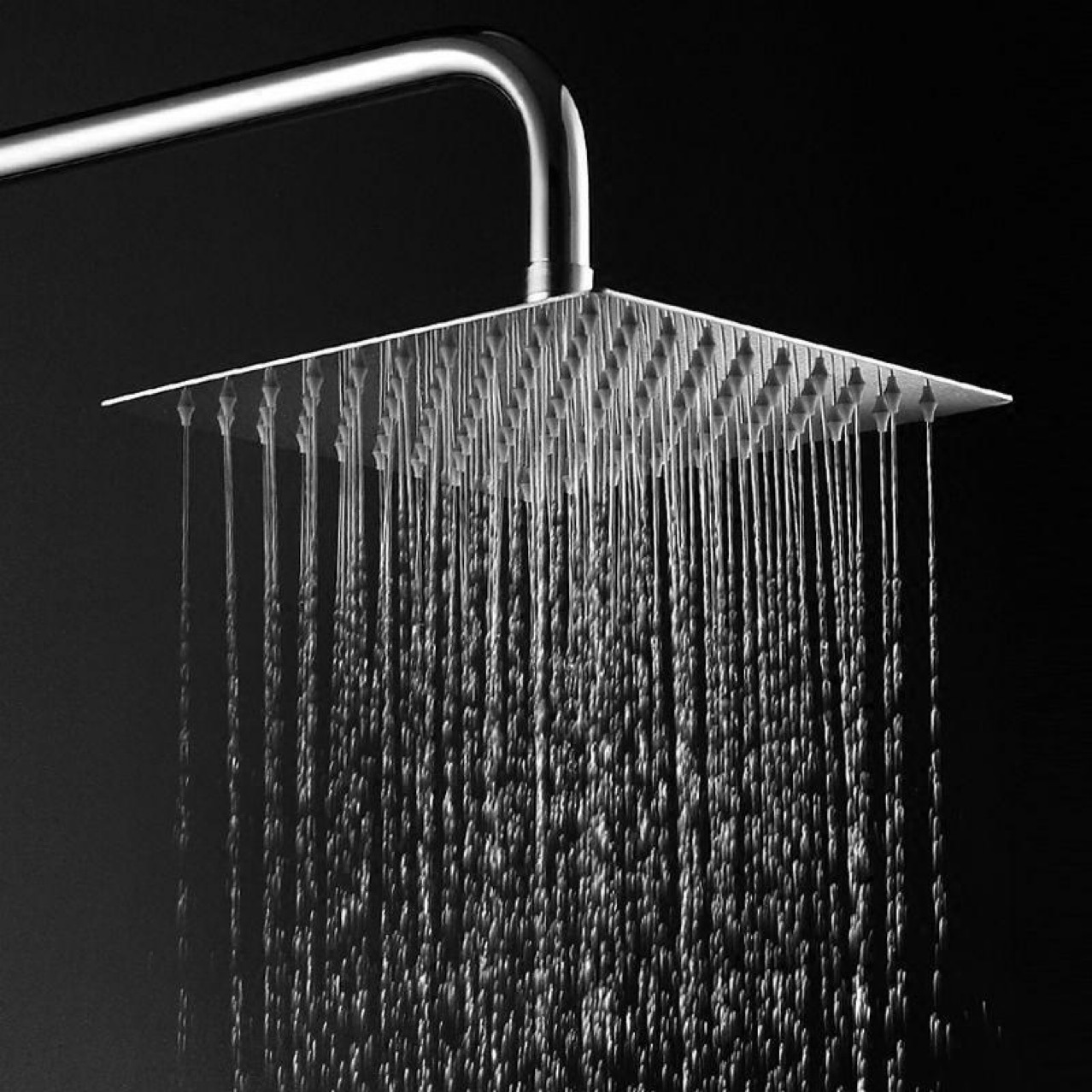 The stainless steel shower head for the bathroom, with a large water spray on the top, is suitable for bathing and pressurized showerhead. It is universal details Picture
