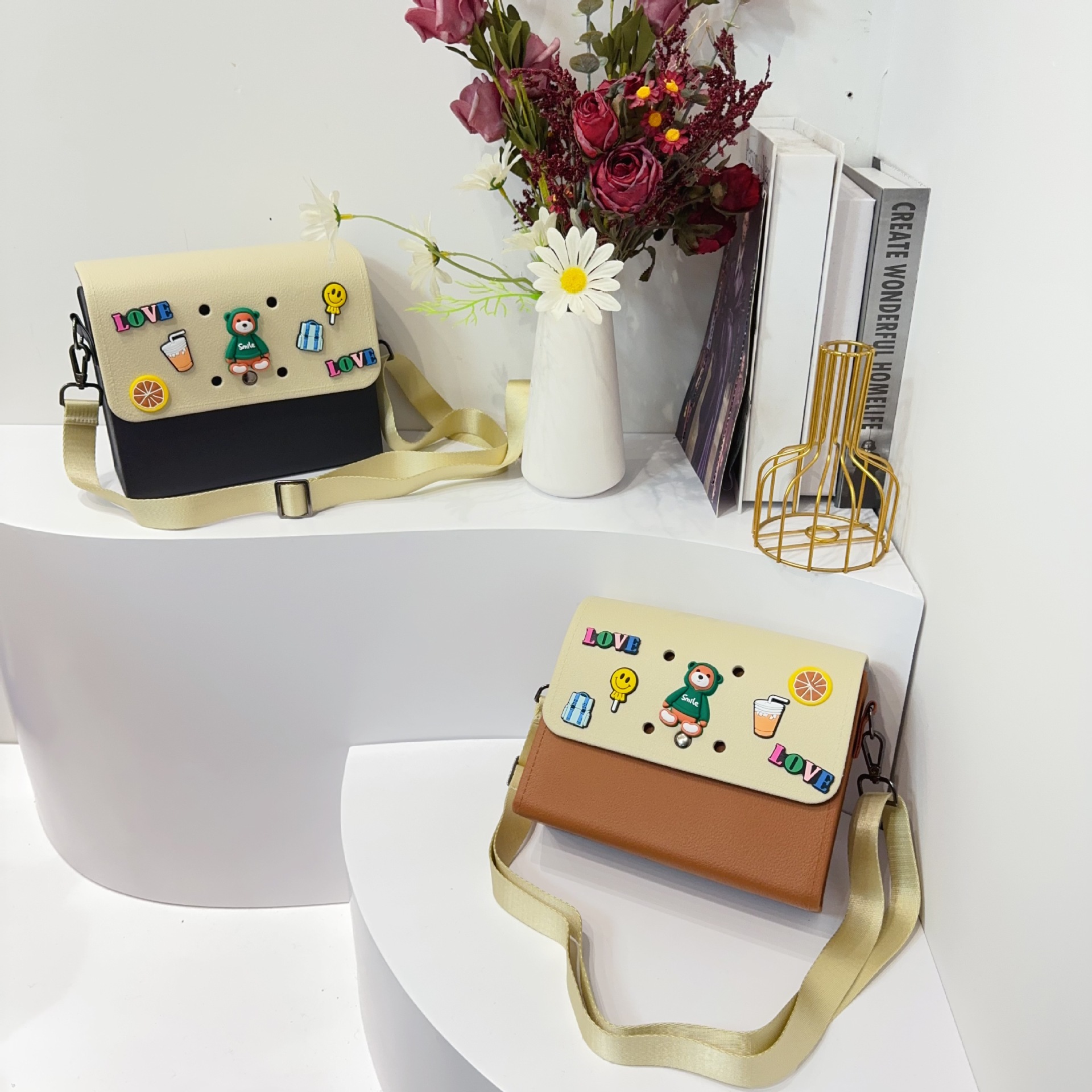 The original new style of the Dongdong Postman bag is a waterproof, shock-absorbing, lightweight and fashionable DIY cross-border EVA beach bag for women details Picture