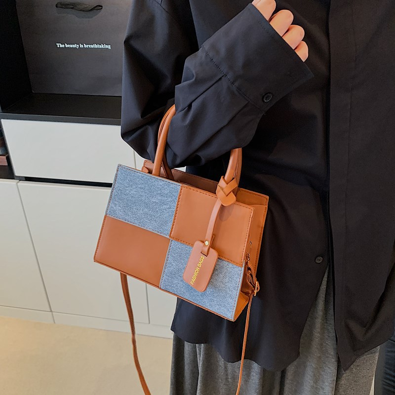 Fashionable and trendy Korean-style color-blocking and patchwork high-end texture handbag, versatile casual small square bag, single-shoulder crossbody bag for women Specification drawing