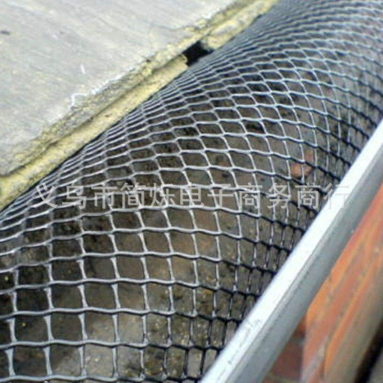 Outdoor leaf-blocking filter screen, gutter filter screen, eaves and roof drainage pipe leaf-blocking filter screen, anti-clogging Application Scenario