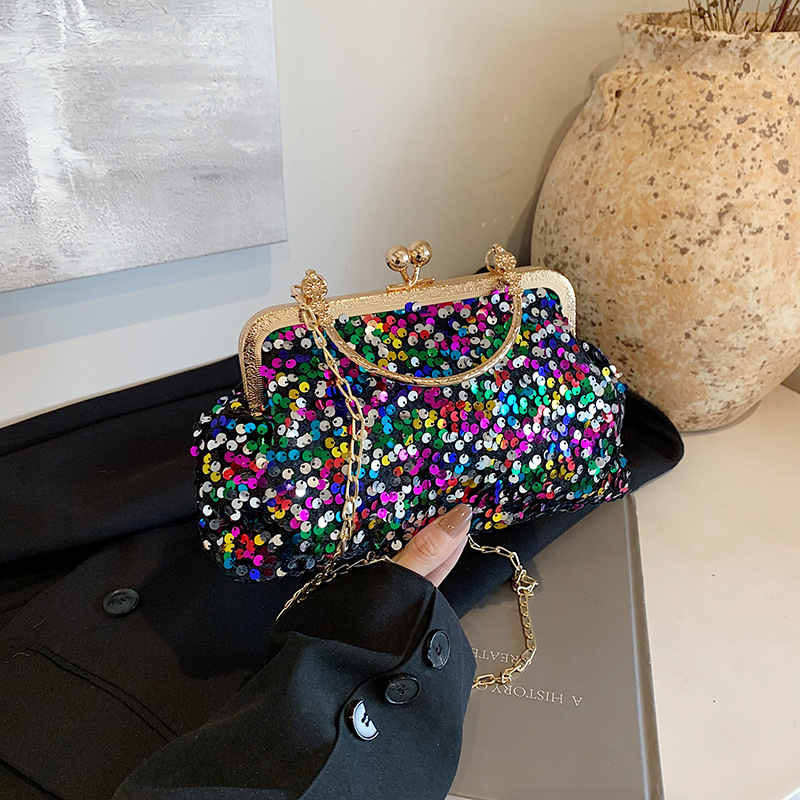Sequined shell bag 2024 new trendy, fashionable and shiny handbag, stylish and versatile chain crossbody bag full figure