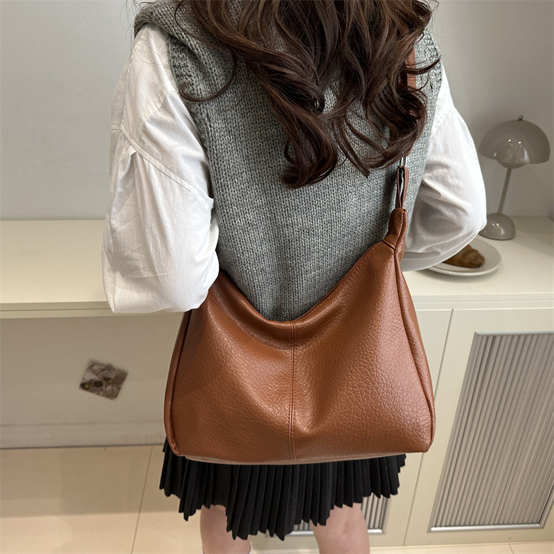 New minimalist dumpling bag for women's crossbody tote bag, Korean version, Japanese style, versatile, large-capacity underarm bag, and single-shoulder bag for going out Specification drawing