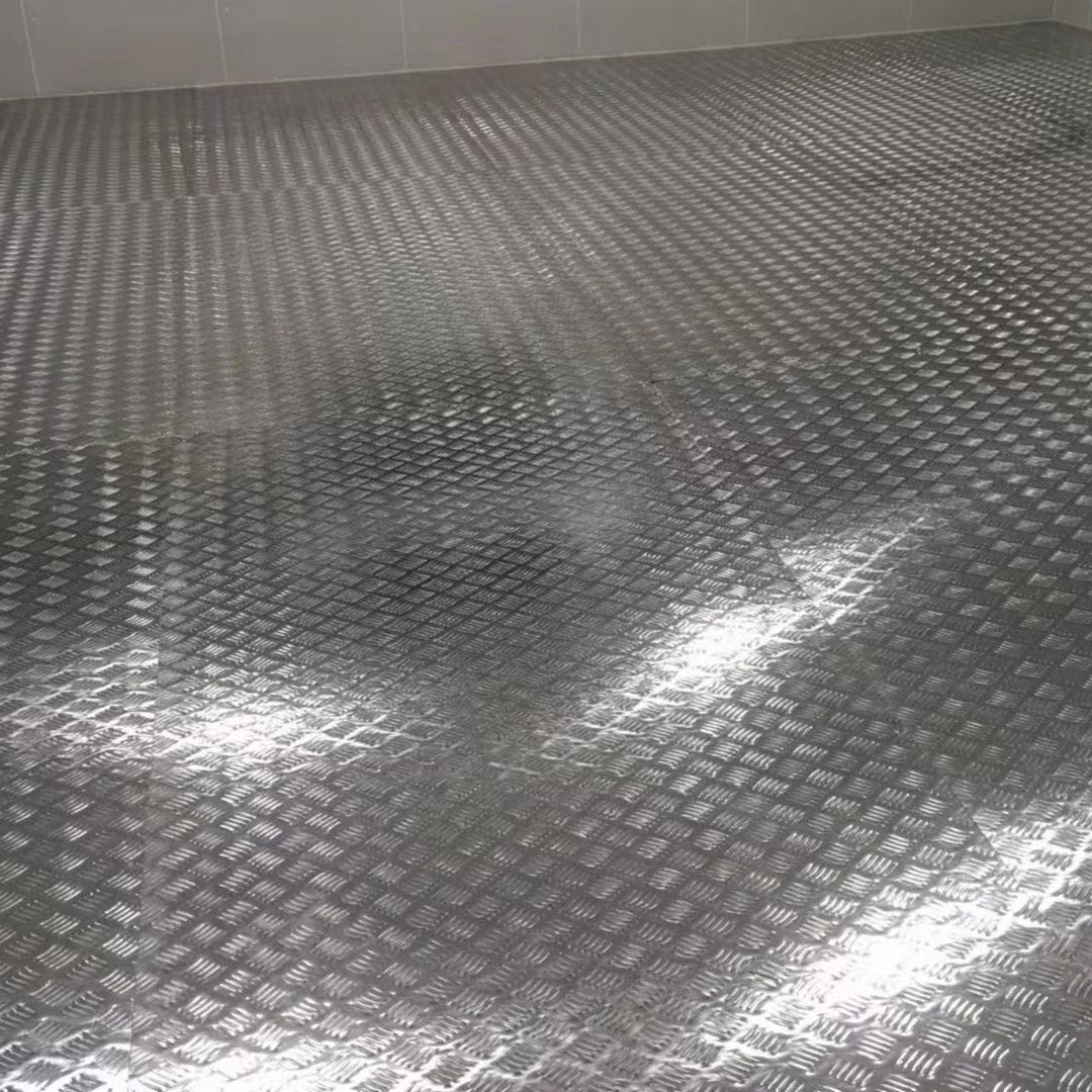 Patterned aluminum plate, anti-slip embossed plate, aluminum alloy anti-slip plate for vehicles, elevator refrigeration plate, Marine bent cold storage aluminum plate Application Scenario