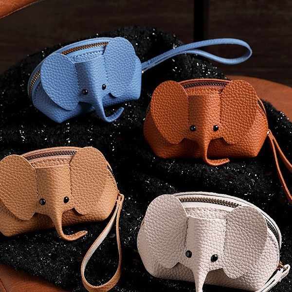 Factory direct sales of women's 2022 new style fashionable key case, creative card case, lipstick storage case, one-piece consignment details Picture