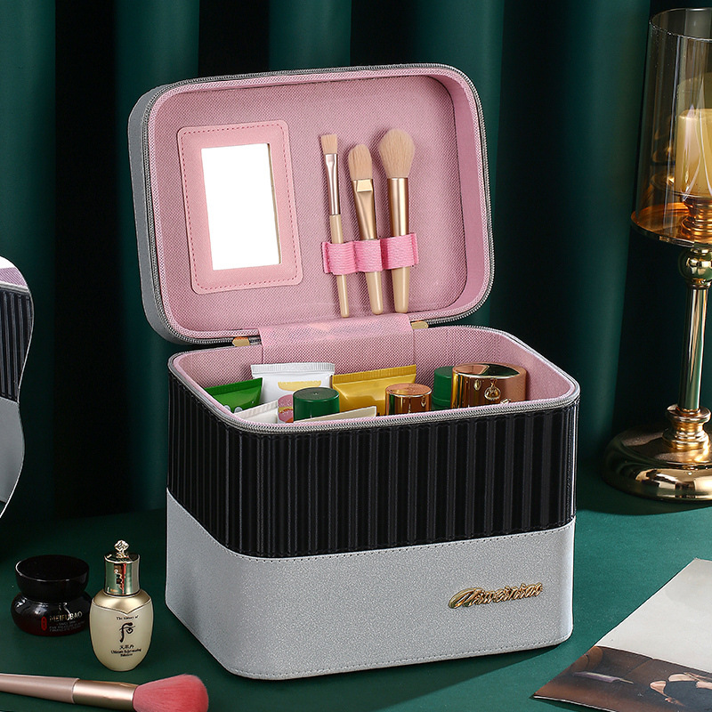The 2023 new style cosmetics storage box is high-end and elegant. It is a portable makeup case and an ins high-end nail art case Specification drawing