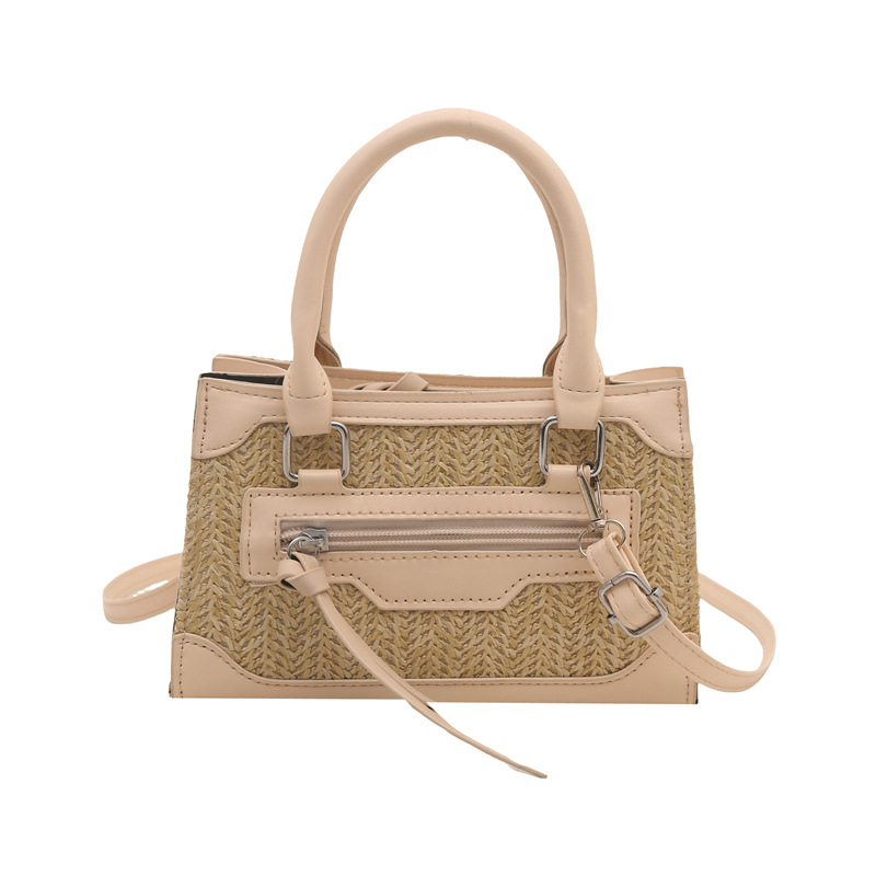 A versatile crossbody bag for women's summer 2025, a trendy little chanel-style diamond-shaped bag with a high-end feel, a single-shoulder small square bag Item Picture