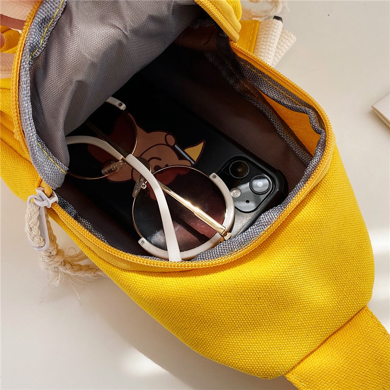 Fashionable Korean-style ins children's crossbody bag, canvas small bag, new baby single-shoulder bag, little rabbit chest bag, single-shoulder bag Specification drawing