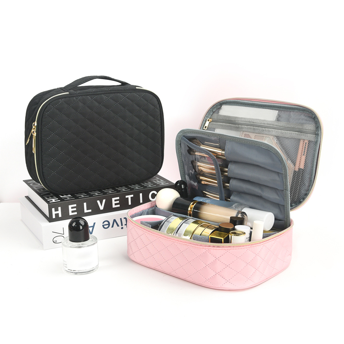 The new cross-border cosmetic bag can be disassembled at will. It is a portable cosmetic storage bag with a fashionable large capacity and a high-end feel full figure