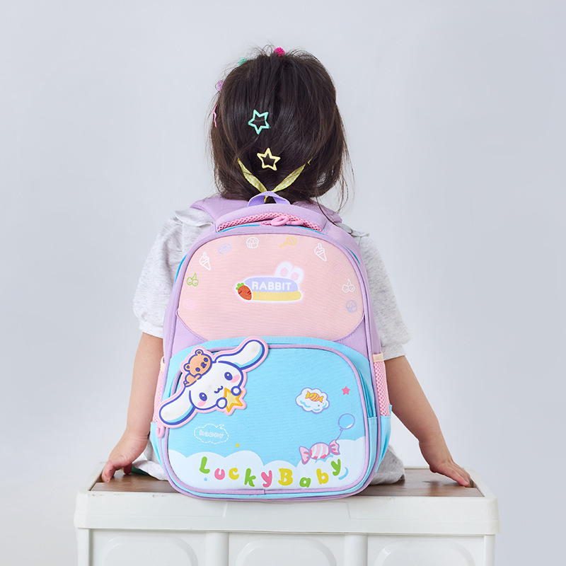 Children's schoolbags, cartoon little dinosaurs, kindergarten backpacks, small and medium-sized class babies, travel backpacks, boys' and girls' schoolbags Application Scenario