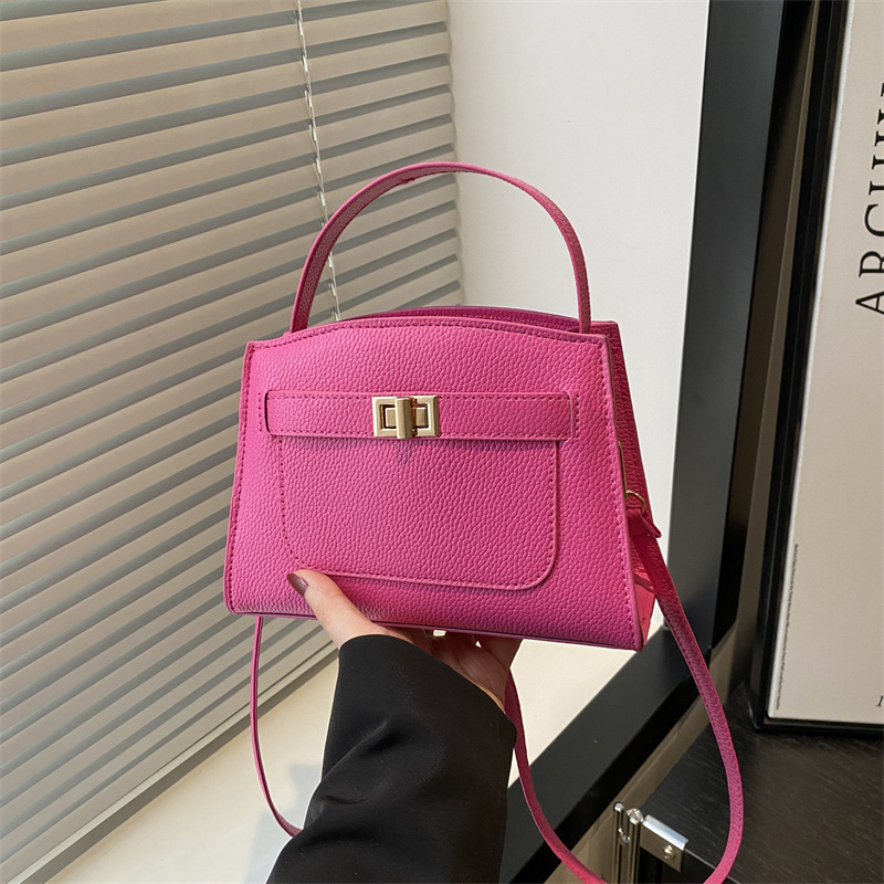 High-quality single-shoulder crossbody bag for women, new spring 2025 fashion handbag, cross-border trendy bag for women full figure