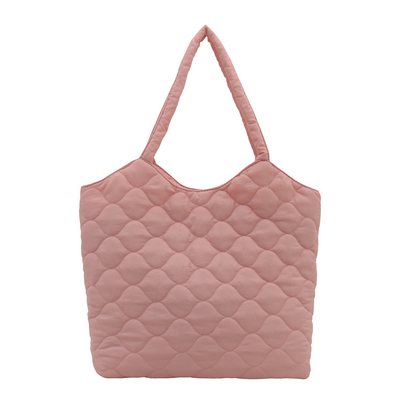 A large-capacity, fashionable, trendy, gentle and Korean-style casual bag with diamond-shaped embroidery thread, simple underarm single-shoulder tote bag Item Picture