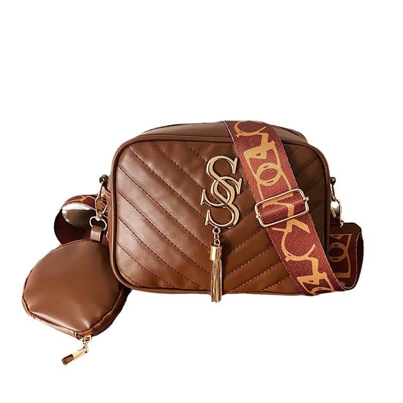 Stylish Korean-style wide shoulder strap single-shoulder bag for women, Spring 2025, niche design camera bag, ins crossbody bag, small square bag Item Picture
