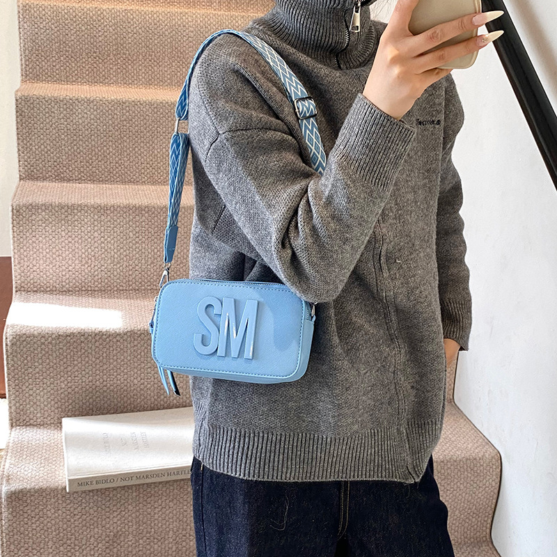 Trendy and versatile women's bags, high-quality small square bags, casual single-shoulder bags, commuting crossbody bags, wide shoulder strap mother-daughter bags Specification drawing