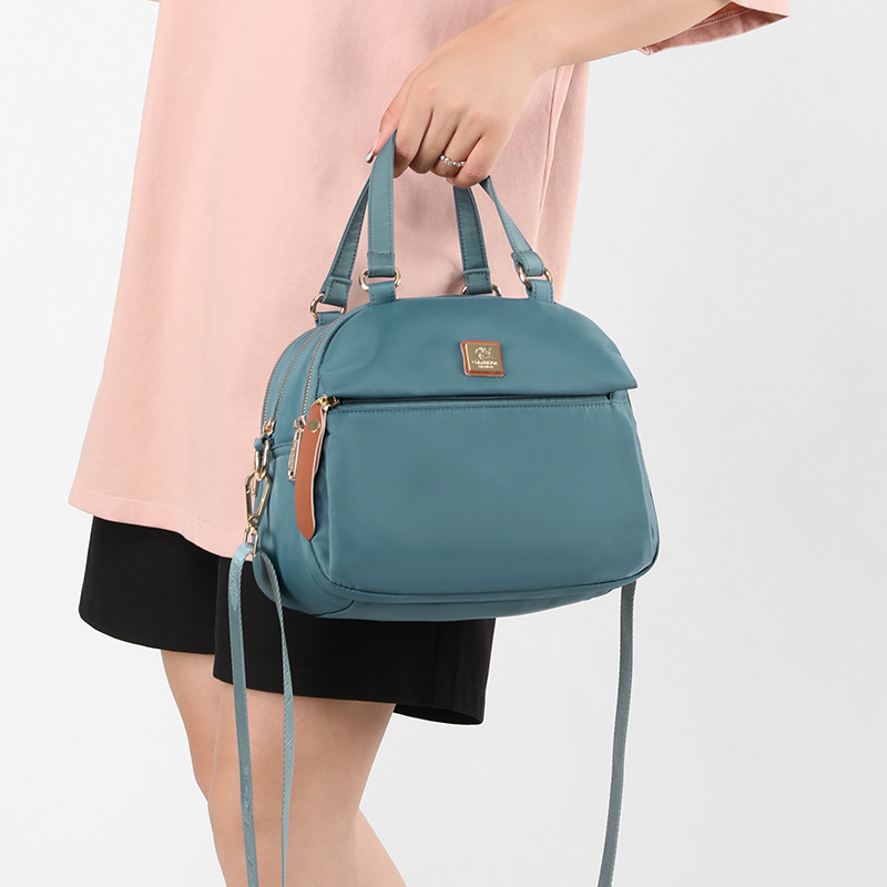 Colorful fox's autumn new large-capacity single-shoulder bag, water-resistant nylon multi-layer crossbody bag, women's fashion bag Specification drawing
