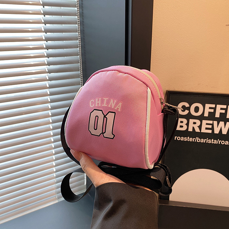 New autumn and winter women's nylon fashionable single-shoulder bag, trendy and fashionable mobile phone shell bag, versatile and large-capacity crossbody bag details Picture