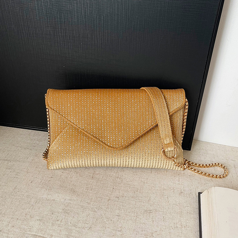 Niche envelope women's bag 2024 Korean version, fashionable single-shoulder crossbody underarm women's bag, casual, simple and large capacity women's bag full figure