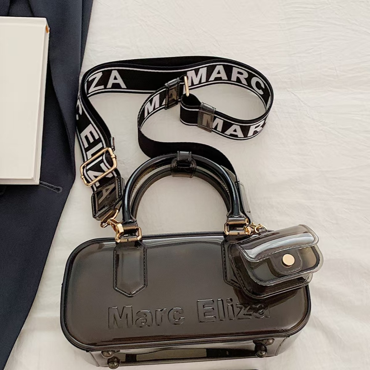 Cross-border pvc jelly bag for women 2025 New style, fashionable and niche single-shoulder crossbody bag, casual and versatile hand-held pillow bag Item Picture