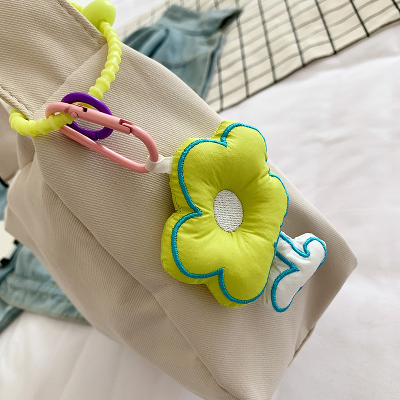 Korean style fashionable nylon single-shoulder bag 2022 Summer new simple and casual crossbody bag, fresh and cute girl travel bag Application Scenario