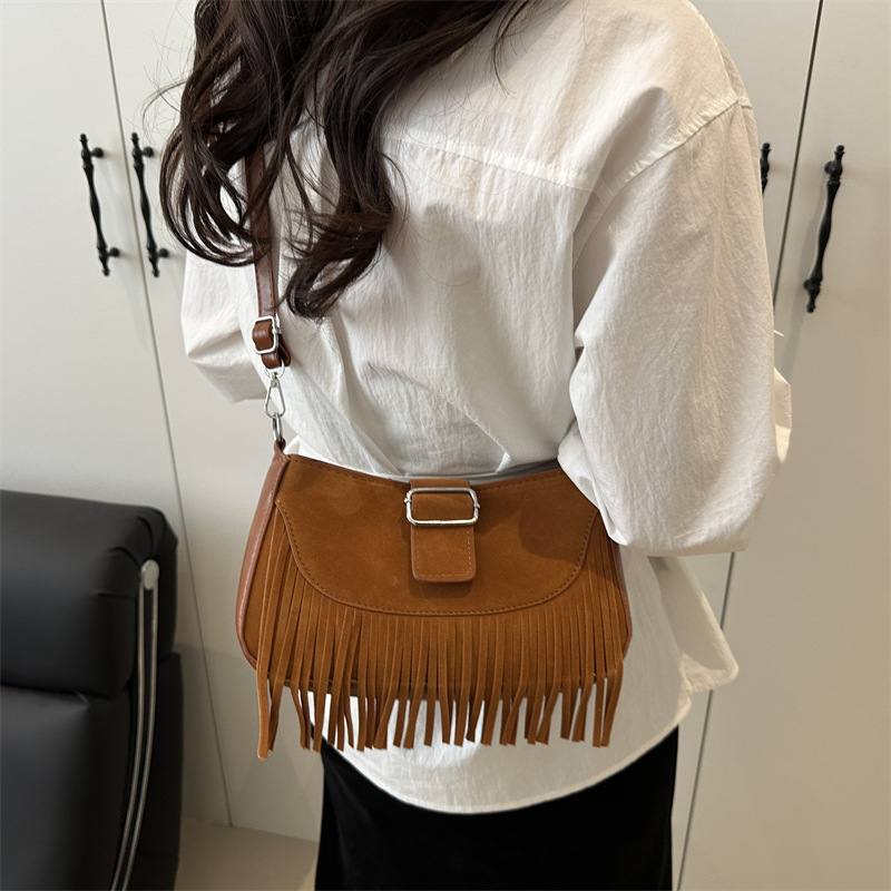 Stylish tassel bag for women, Spring 2025 new style, versatile and fashionable single-shoulder crossbody bag, Korean-style mobile phone small square bag, cross-border Specification drawing