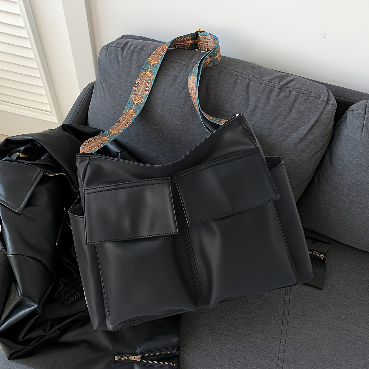 Wholesale crossbody bags, women's artistic youth single-shoulder bags, ins large-capacity workwear bags, workwear bags, college student crossbody bags Item Picture