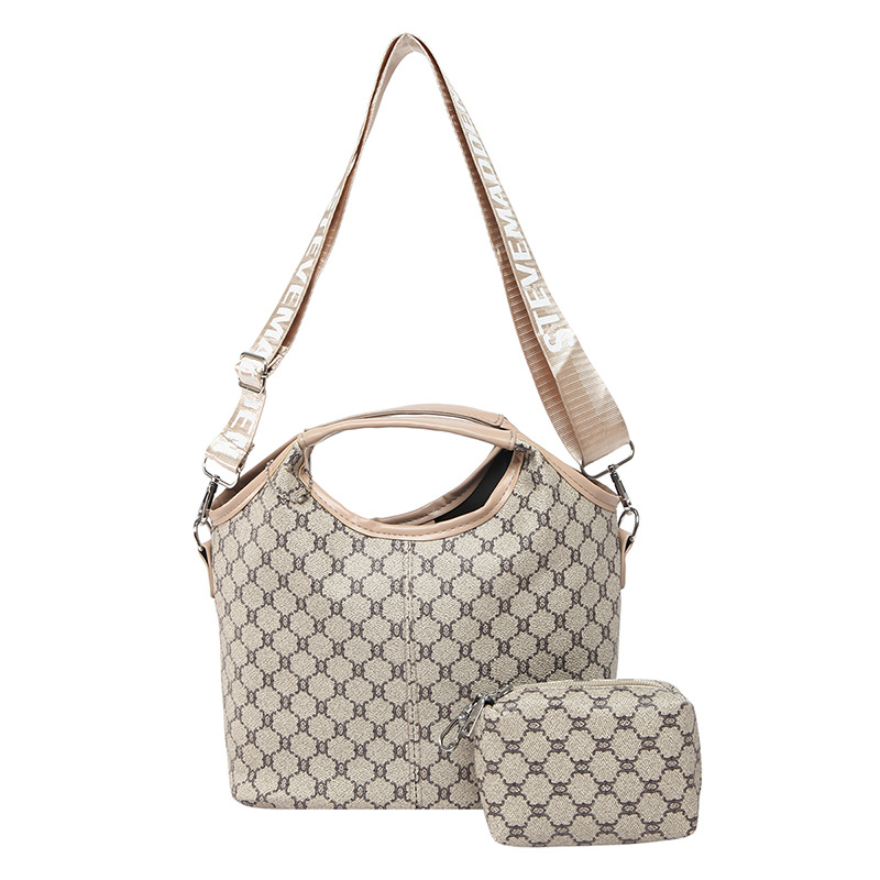 European and American style commuting personalized tote bag 2025 Spring New style, elegant and niche design, single-shoulder armpit bag Item Picture