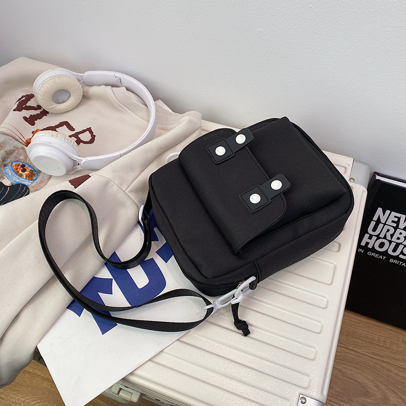 The new solid-color small cloth bags for autumn are cute and simple. Travel bags, student single-shoulder bags, mobile phone bags, small crossbody bags and crossbody bags Specification drawing