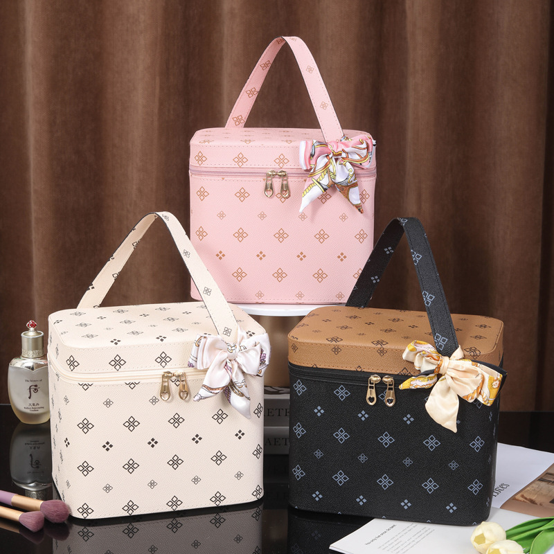 Large-capacity women's cosmetics storage box in ins style, double-layer large portable, multi-functional and simple wholesale Application Scenario
