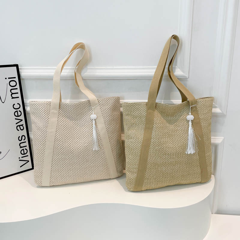 Women's beach bag, summer soft large woven single-shoulder bag, handbag, shopping, vacation and travel storage bag Application Scenario