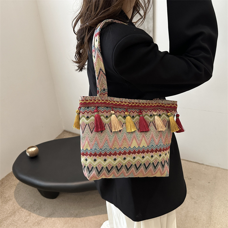 Ethnic style Suzhou Large capacity Tote Bag 2024 New style trendy, individual and fashionable woven casual single-shoulder handbag details Picture