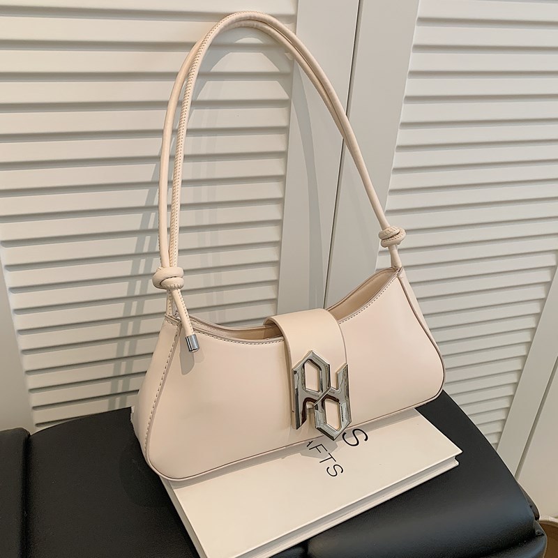 This year's stylish and simple Korean-style Instagram casual bag is in vogue. It's a high-quality single-shoulder underarm bag for summer commuting in 2025 full figure