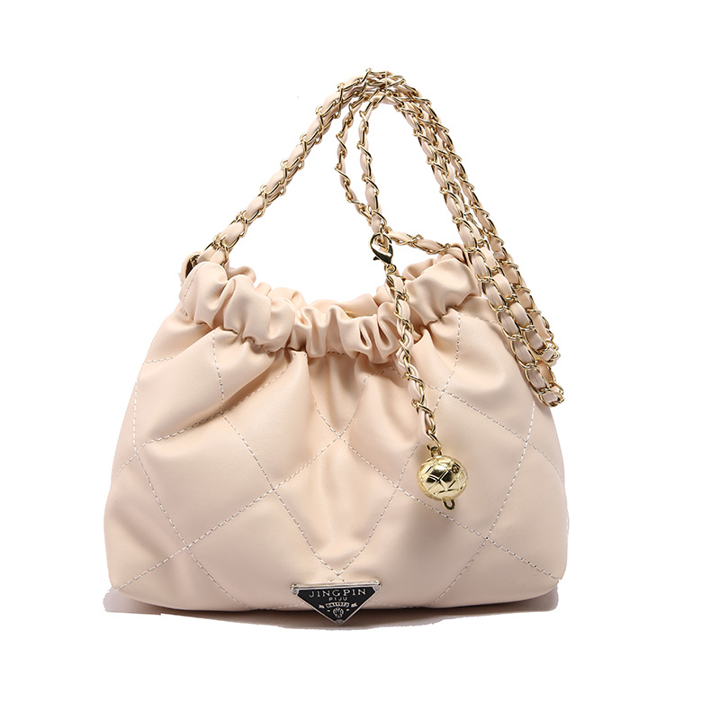 Soft surface commuter large capacity pleated 2024 winter new style diamond-patterned embroidered chain fashionable single-shoulder bucket tote bag Item Picture
