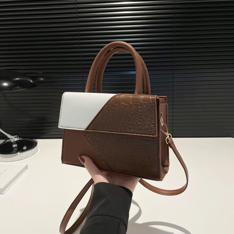 2024 New cross-border fashion crocodile pattern patchwork handbag, European and American retro women's single-shoulder crossbody tote bag for women full figure