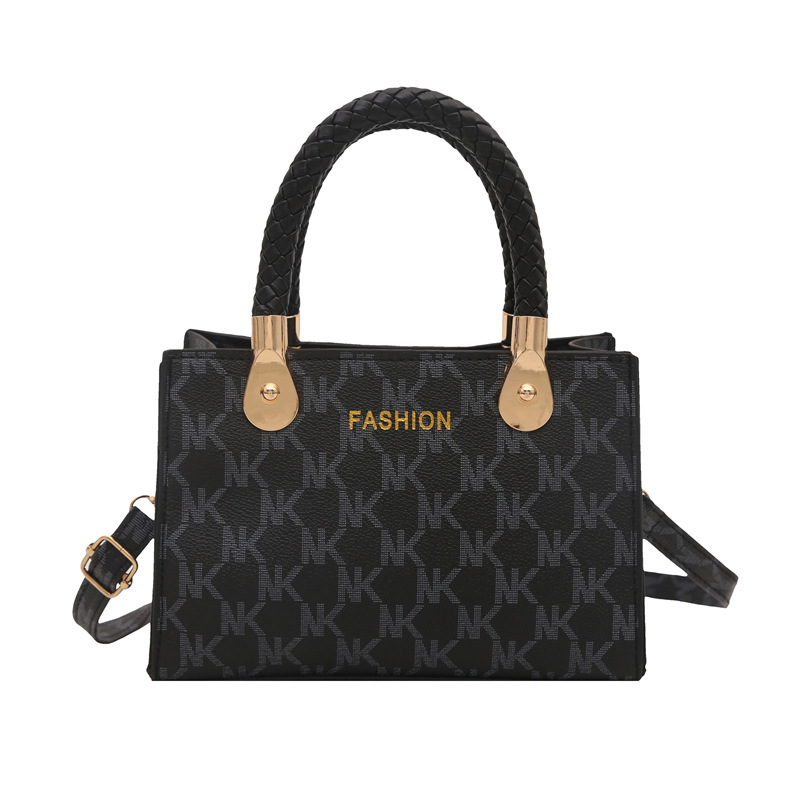 This year's popular handbags include women's retro crossbody bags, small square bags, and the new winter 2024 fashionable and simple single-shoulder bags Item Picture
