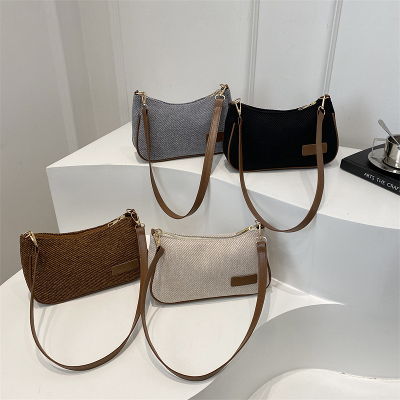 Spring 2025 new style fashionable, versatile, cute solid color, trendy, high-end, niche women's single-shoulder bag, casual bag Application Scenario