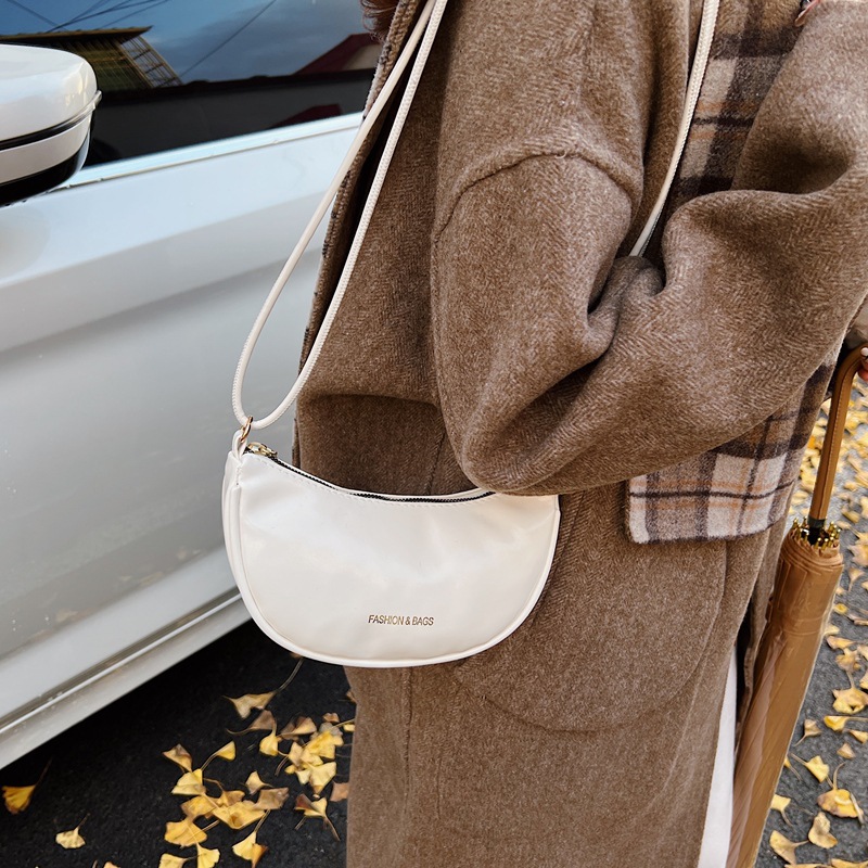 This stylish and versatile small women's bag is a new 2024 fashion single-shoulder crossbody bag for commuting details Picture