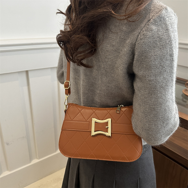 This year, the diamond-patterned embroidered thread bag, a retro women's crossbody bag, and the new winter 2024 fashionable and simple single-shoulder bag are all in vogue Specification drawing