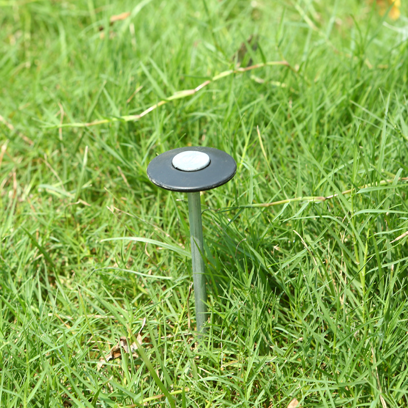 Galvanized lawn nails, weeding cloth ground nails, cross-border greenhouse plastic film shading net fixed nails, garden ground cloth nails details Picture