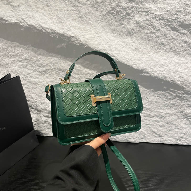 High-end retro fashion single-shoulder bag for women, 2025 new style fashionable woven pattern handbag, single-shoulder crossbody bag, trendy full figure