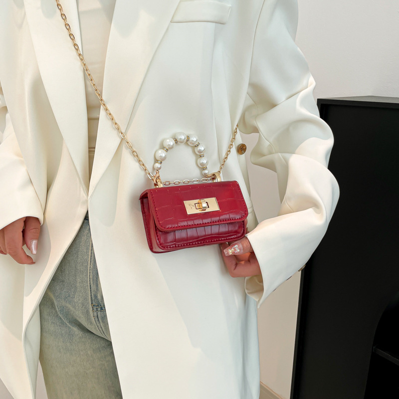 Crocodile-patterned box hand-held small bag for women 2025 new trendy single-shoulder crossbody bag, casual small square bag details Picture