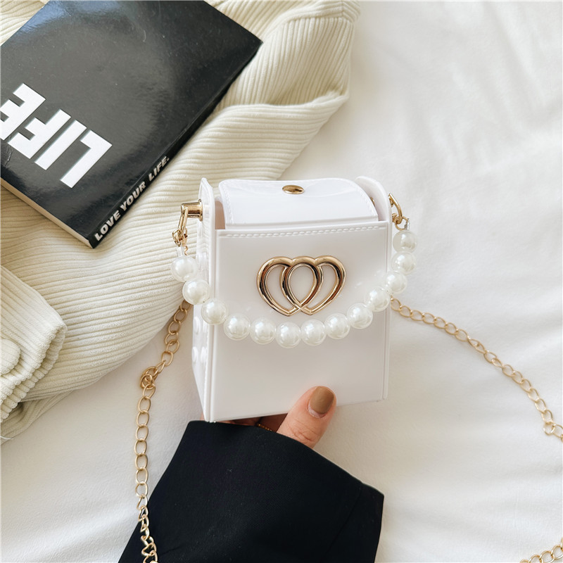 2025 New mini cigarette box bag, pearl hand-held chain bag, fashionable single-shoulder diagonal cross, heart-shaped lock, small square bag for women Specification drawing
