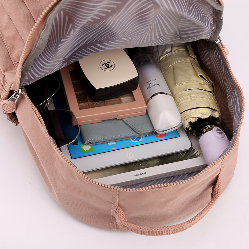 Colorful Fox's new large-capacity ladies' backpack, washable nylon fabric macaron-colored student schoolbag Application Scenario